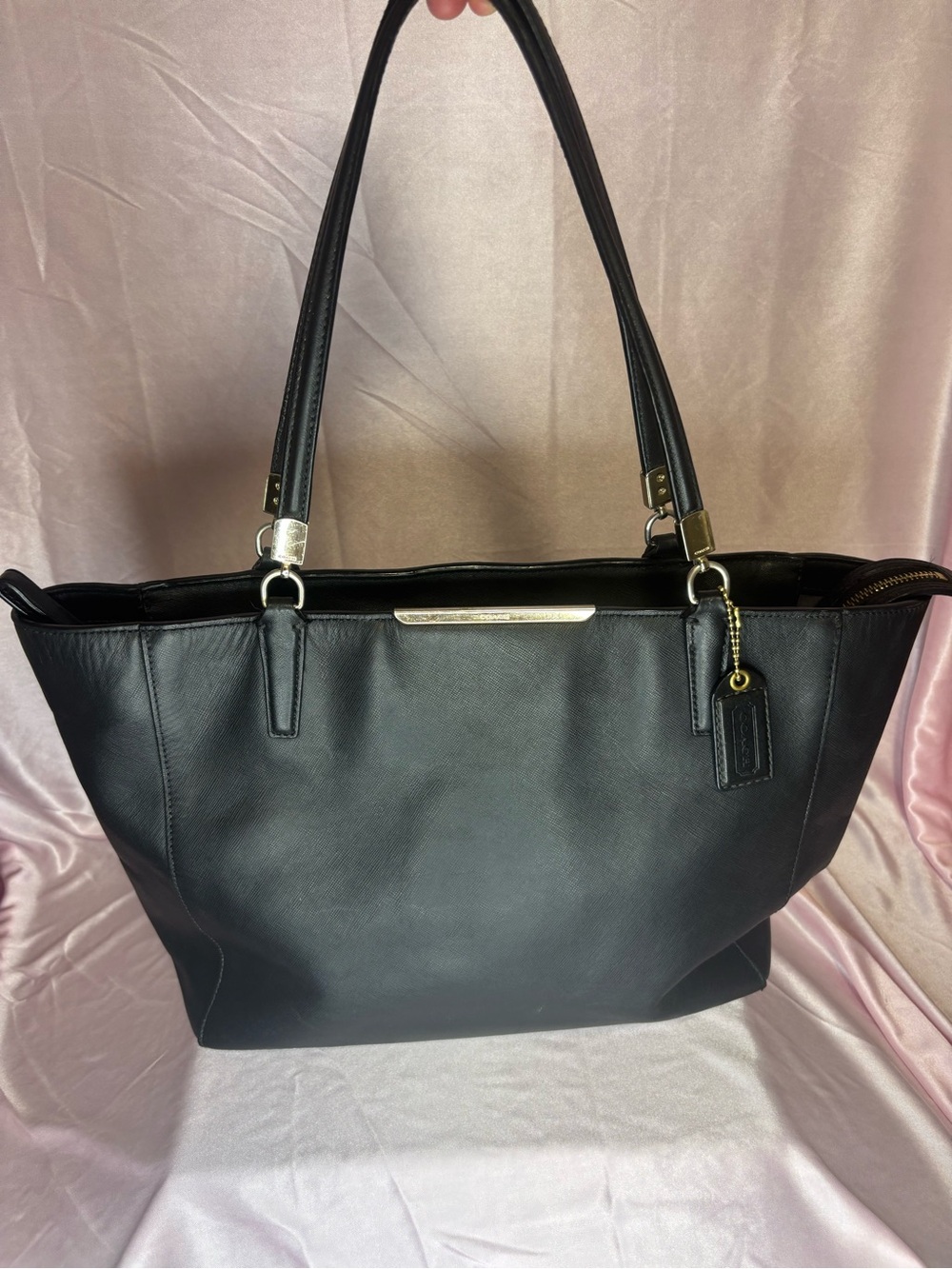 Black Coach Leather Tote Handbag - Classic Women's Shoulder Bag
